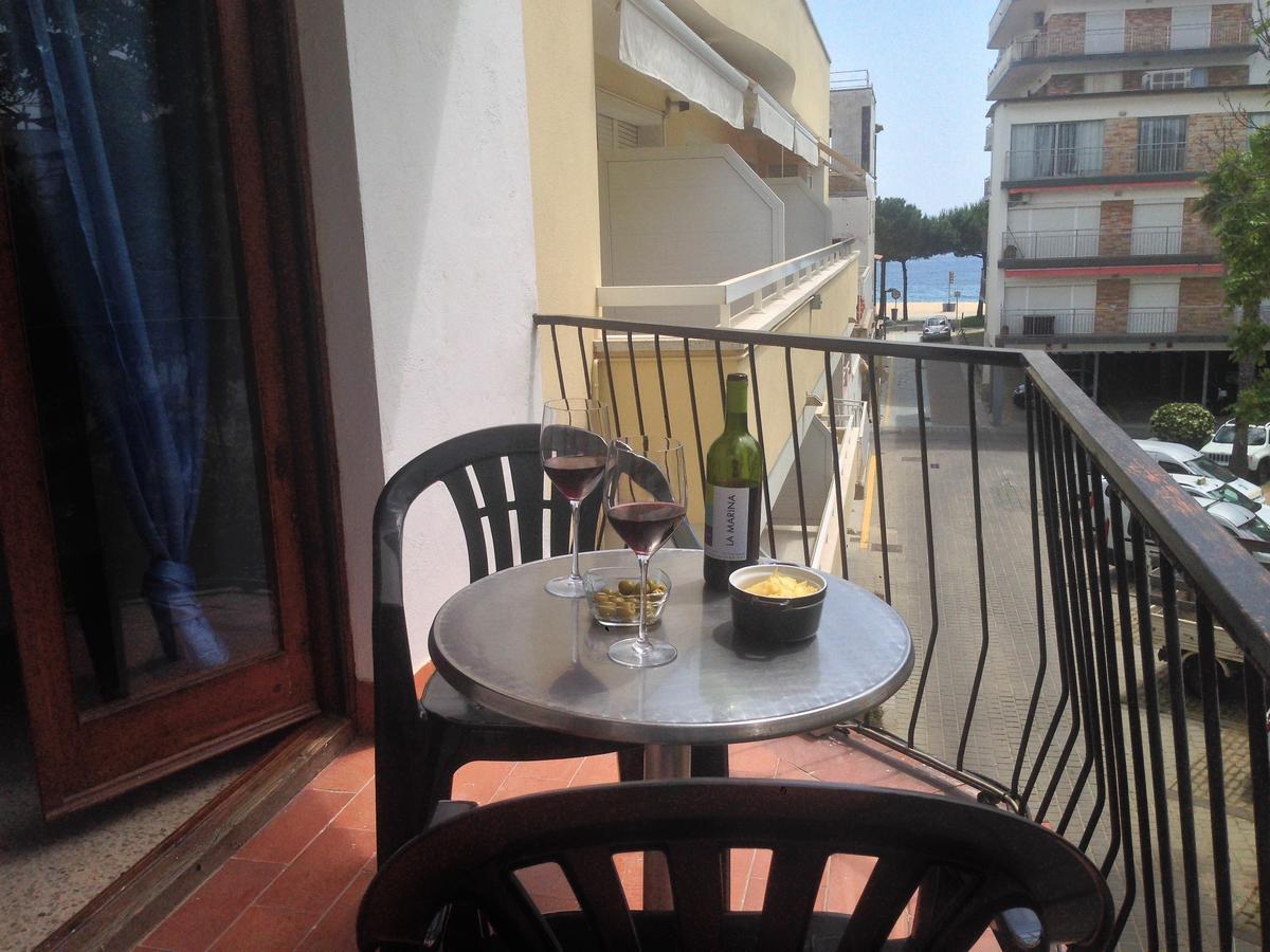 Hostal La Marina Platja d'Aro Bagian luar foto